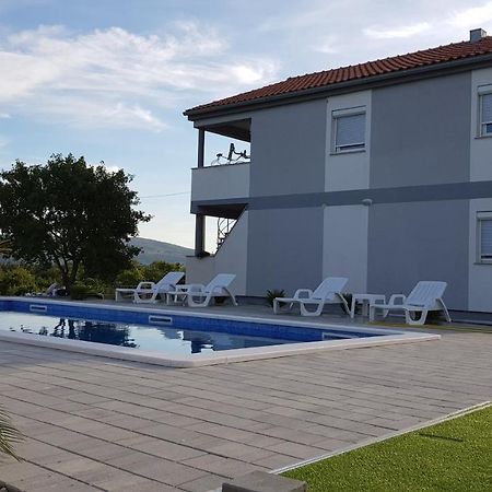 Apartments Zanic With Private Swimming Pool And Sea View Starigrad Paklenica Exterior foto