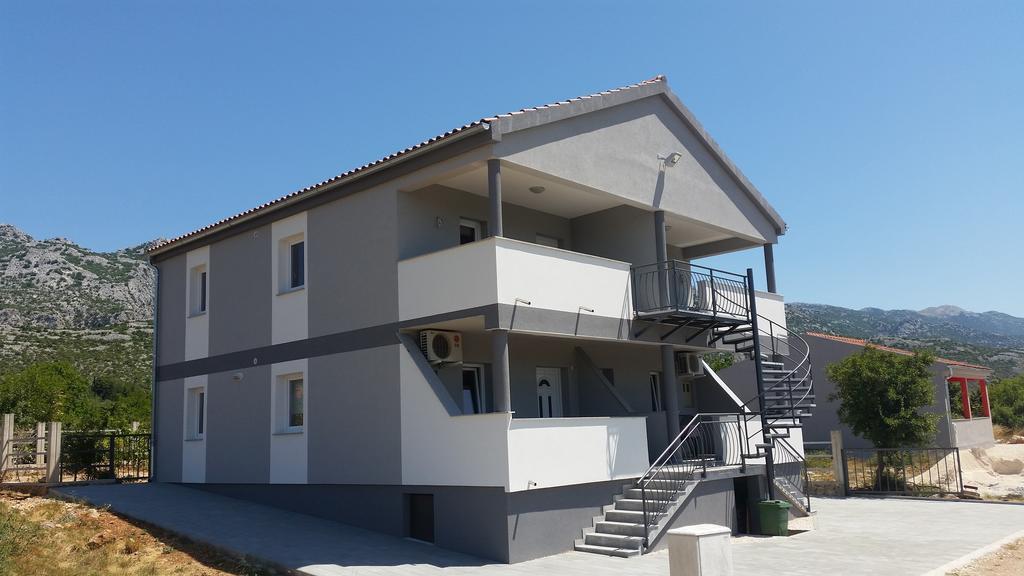 Apartments Zanic With Private Swimming Pool And Sea View Starigrad Paklenica Exterior foto