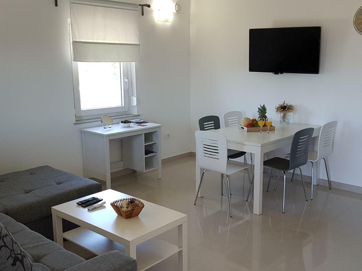 Apartments Zanic With Private Swimming Pool And Sea View Starigrad Paklenica Exterior foto
