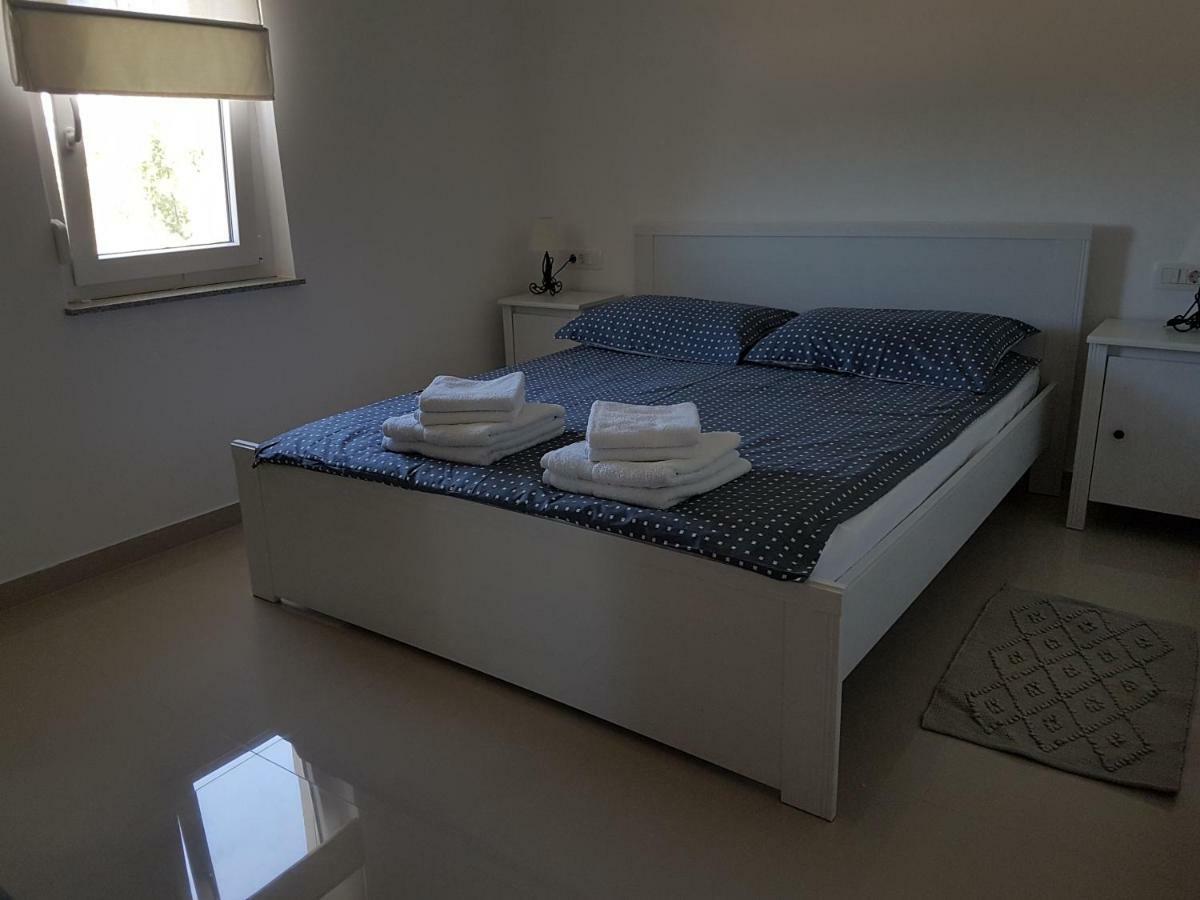 Apartments Zanic With Private Swimming Pool And Sea View Starigrad Paklenica Exterior foto